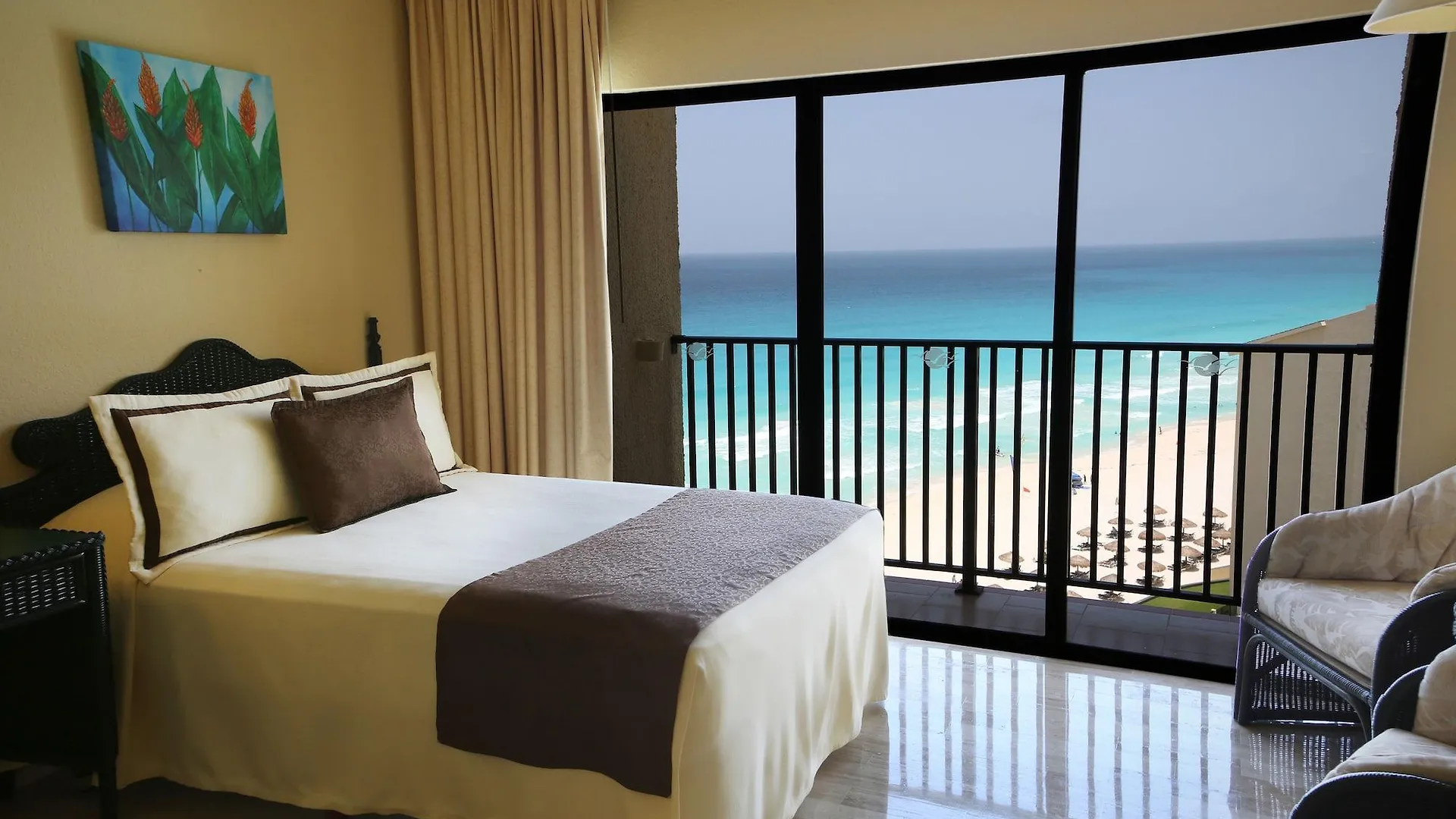 The Royal Islander - An All Suites Resort Cancún