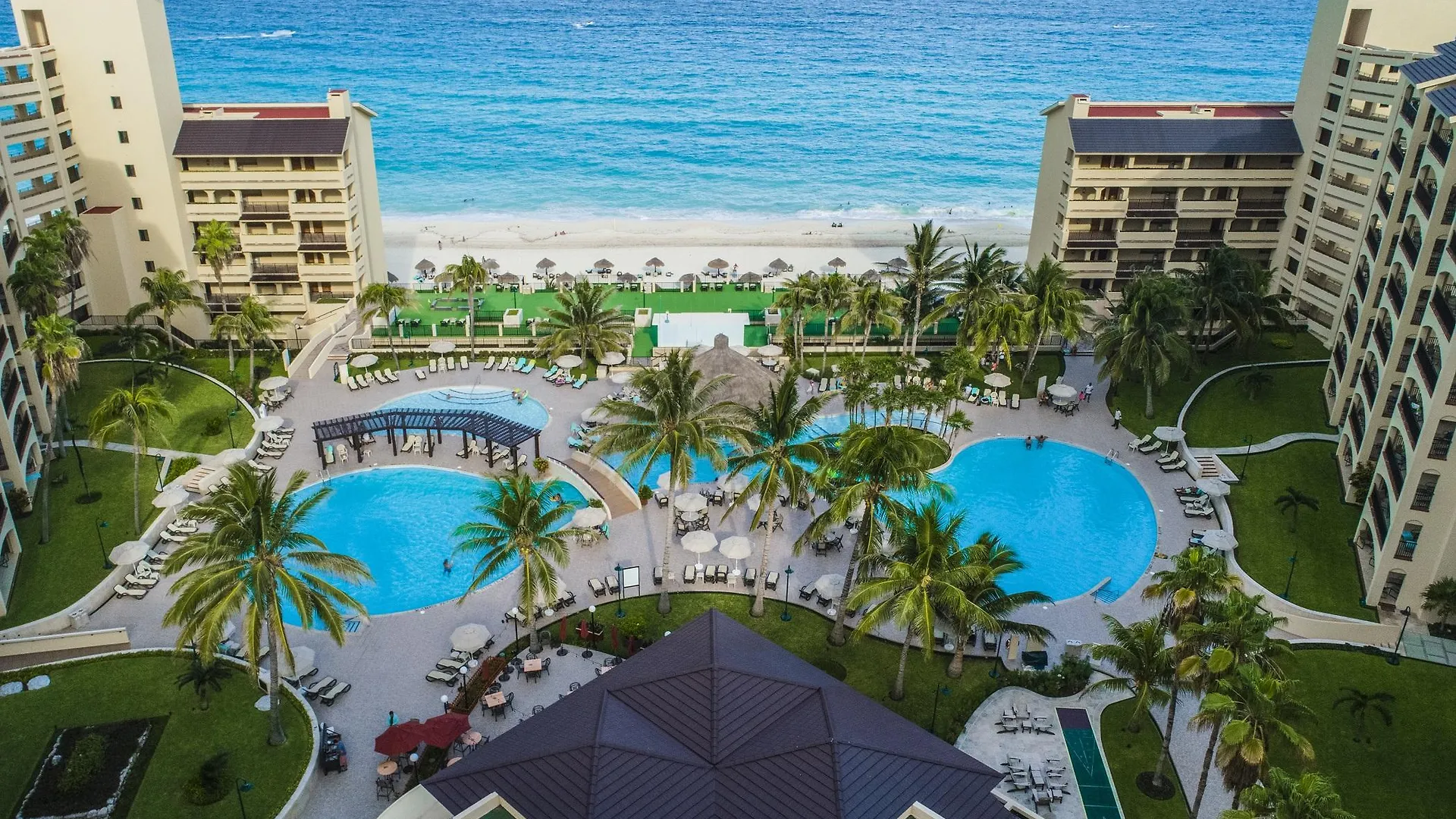 The Royal Islander - An All Suites Resort Cancún