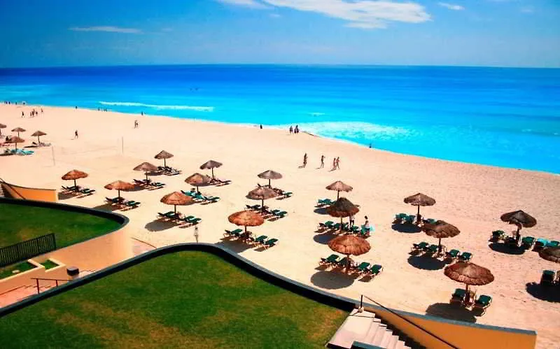 The Royal Islander - An All Suites Resort Cancún