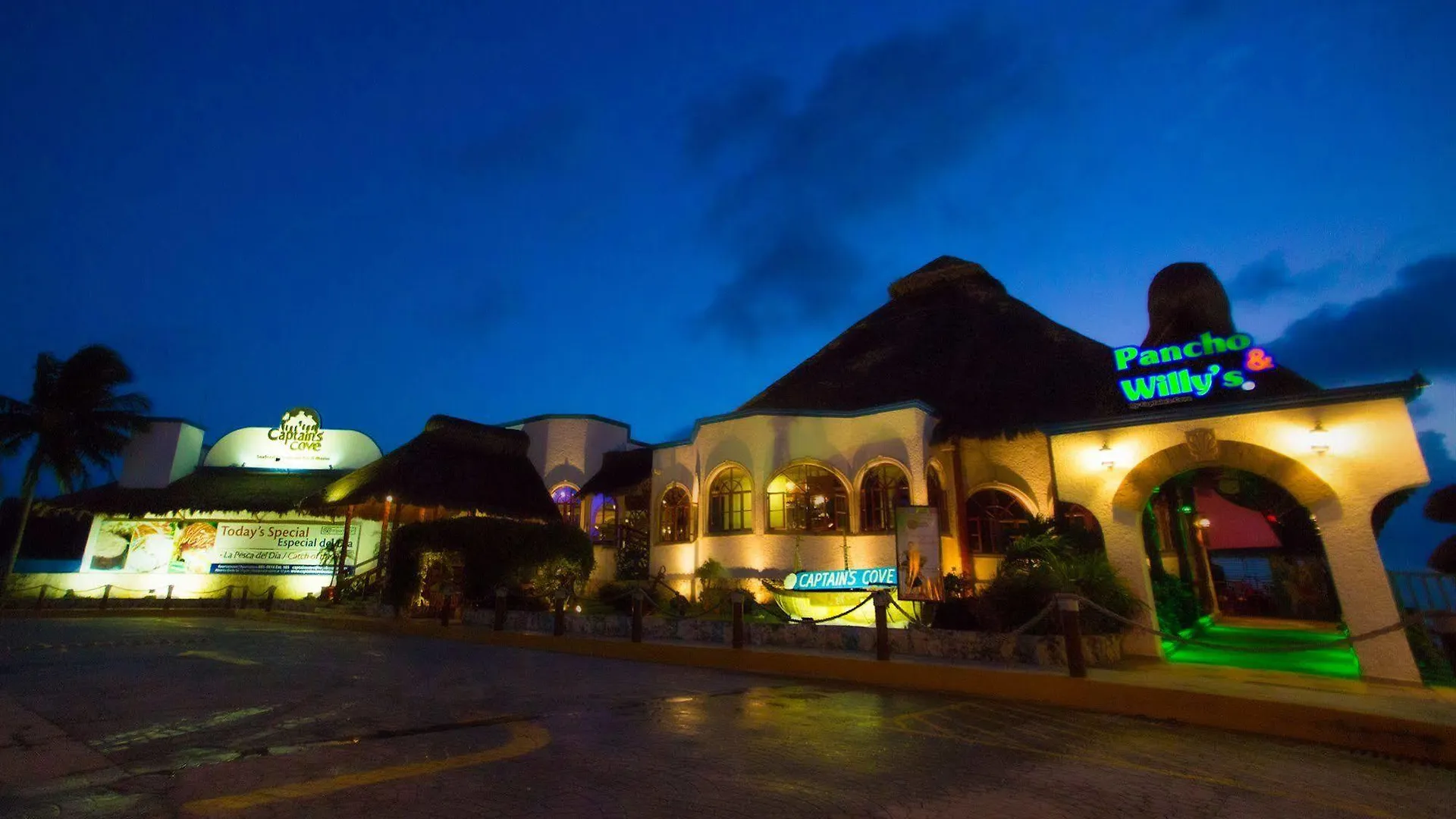 The Royal Islander - An All Suites Resort Cancún