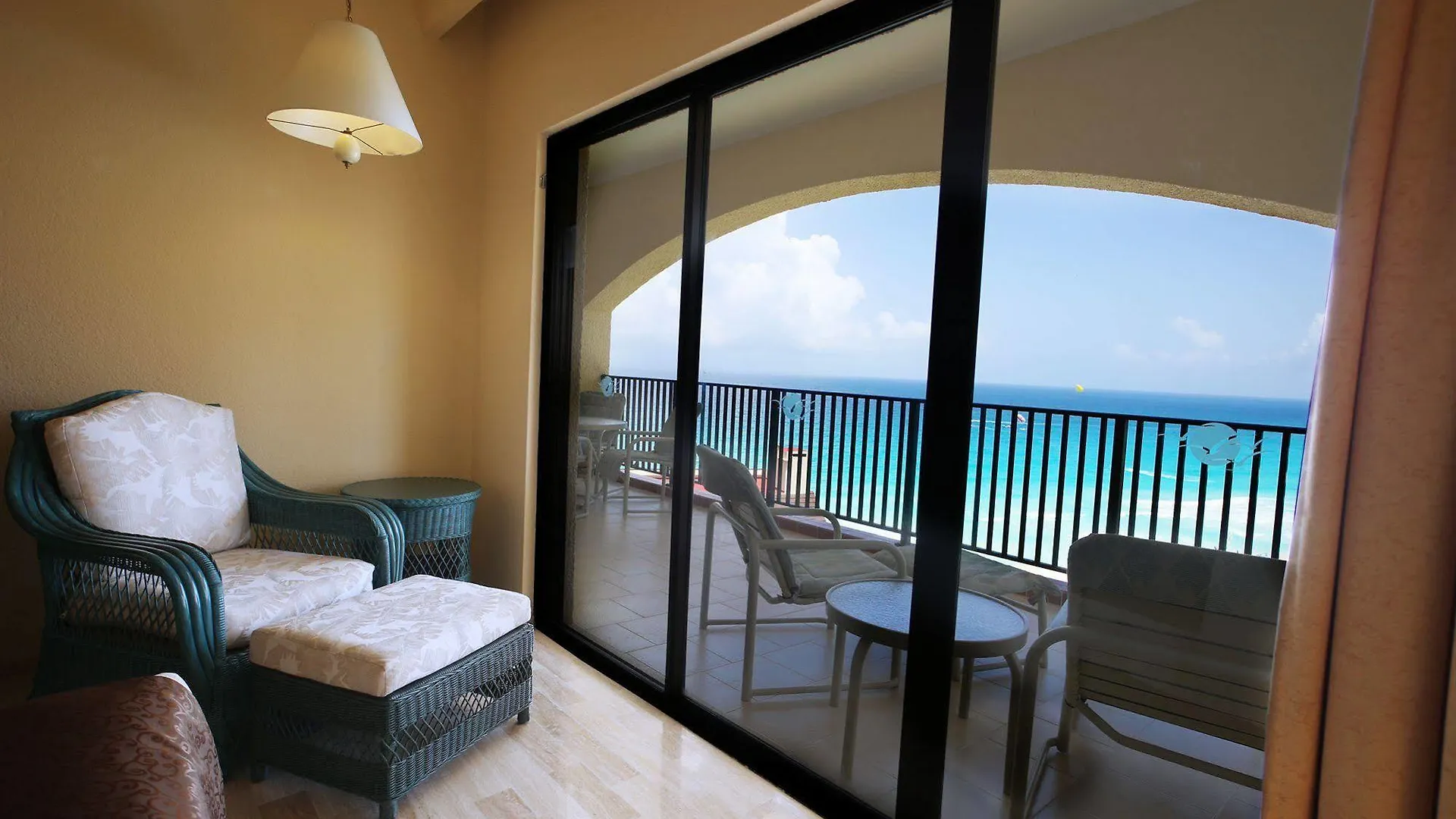 The Royal Islander - An All Suites Resort Cancún