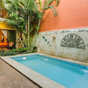 Casa Del Maya Bed & Breakfast Couette-café Mérida